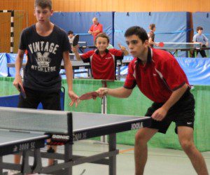 1. Jugend erobert Tabellenführung